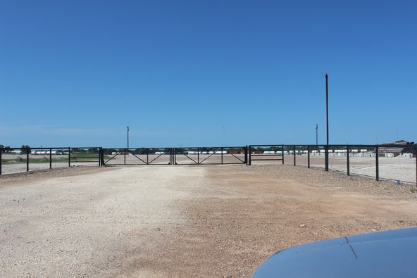 6256 SW Moody St, Victoria, TX 77905